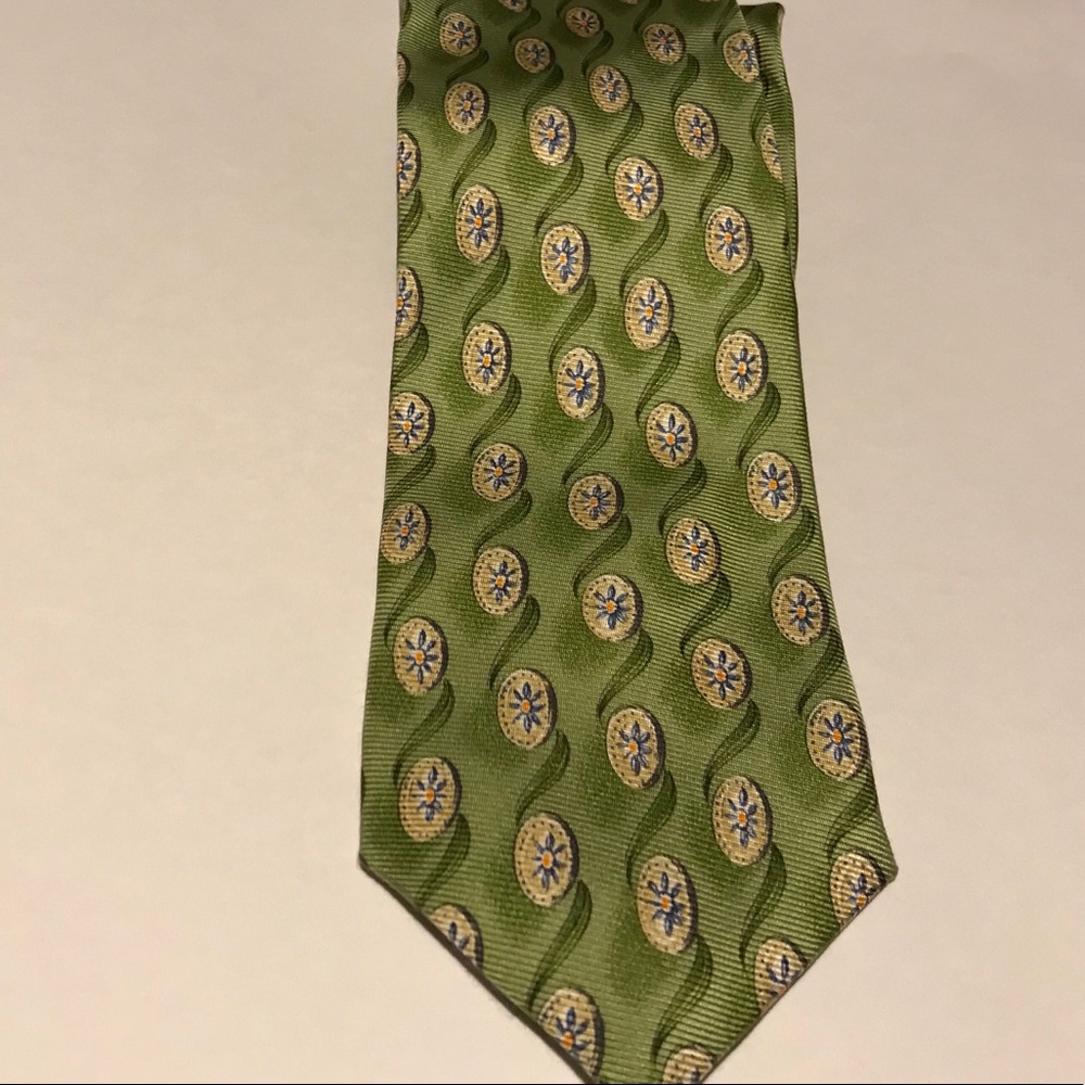 JoS.A.BANK Green,creme,light blue tie